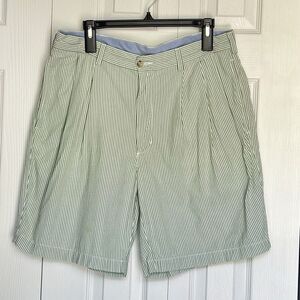 Roundtree & Yorke Shorts Mens 36 Trademark Pleated Green Striped